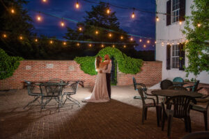 Courtyard Patio—Joel Seidel Photography